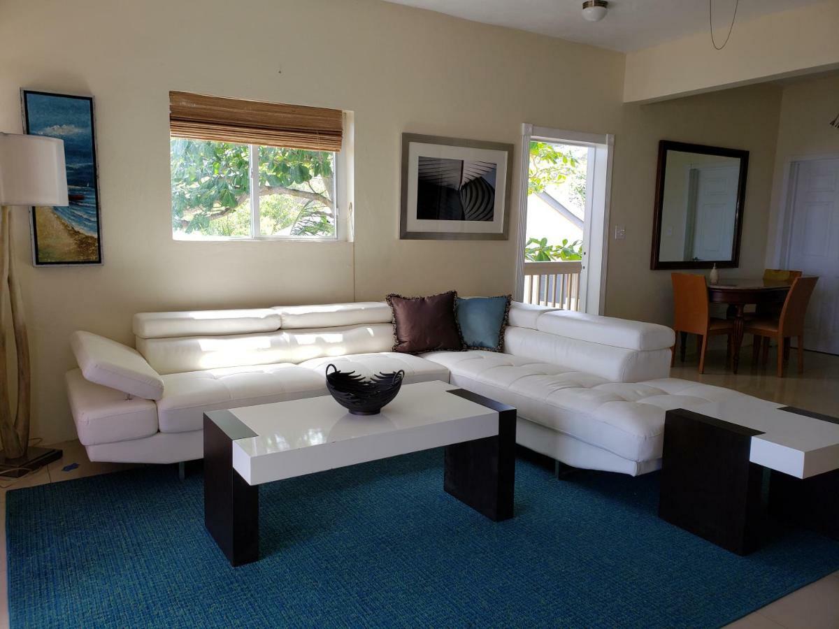 Villa Indigo Sunny 1Br Apartment In Private Gated Estate ชาร์ลอตต์อะมาลี ภายนอก รูปภาพ